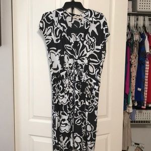 Loft medium gray and white print dress